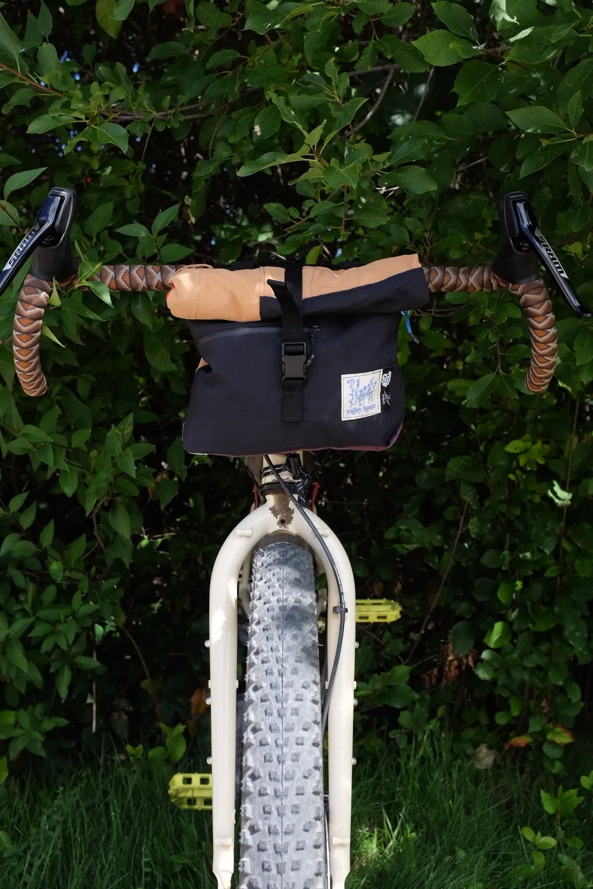 [AFTERLIFE] Upcycled Roll-Up Bike Bags