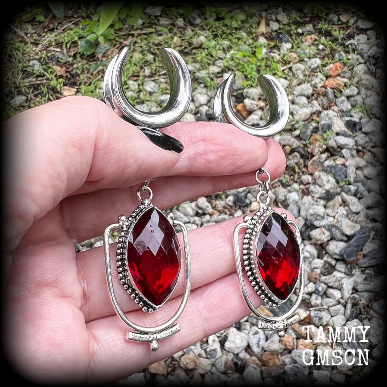 Garnet hanging gauges-Gauged earrings