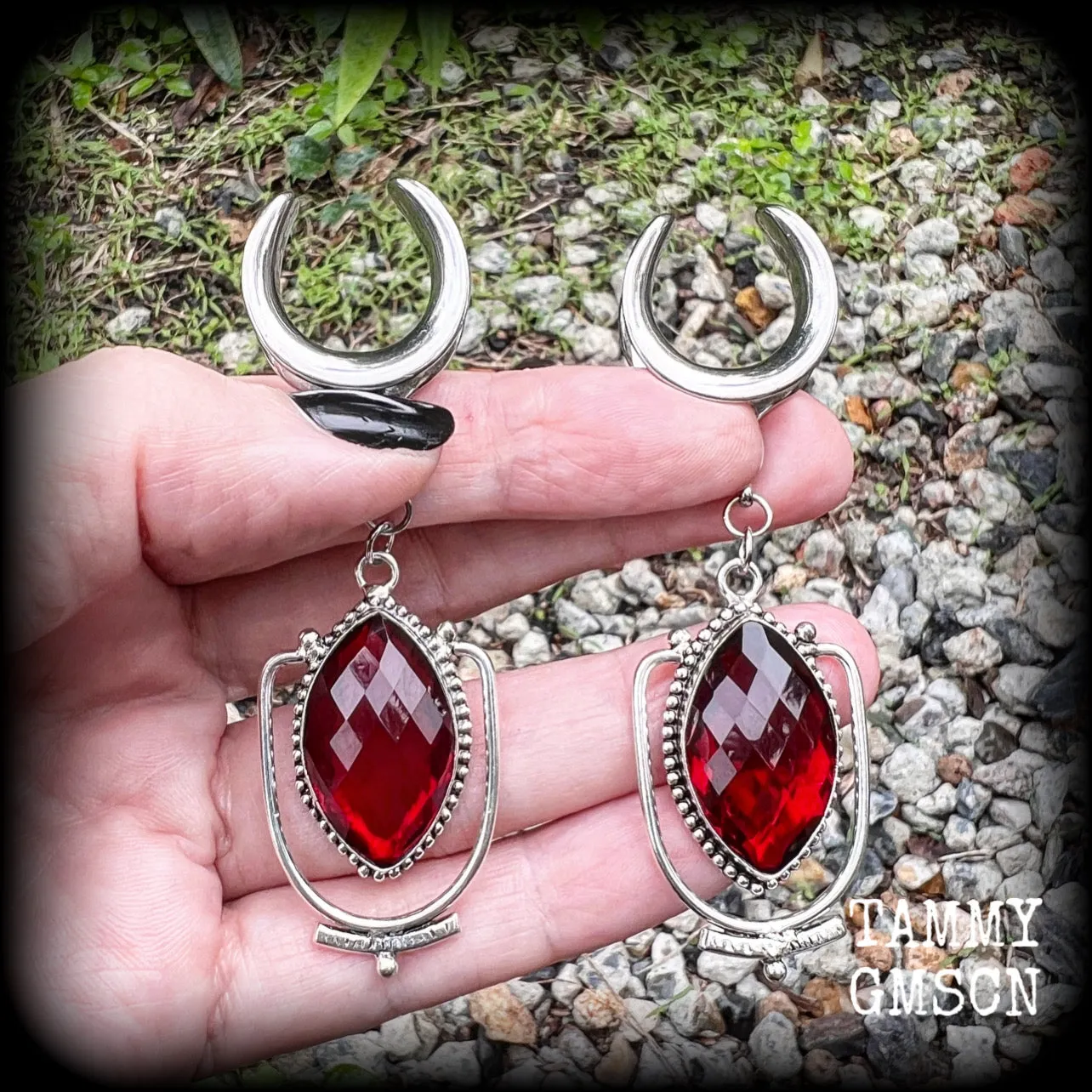 Garnet hanging gauges-Gauged earrings