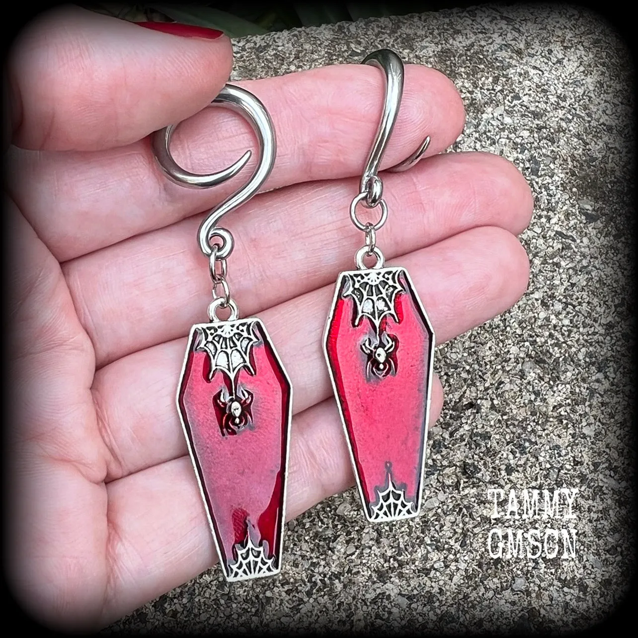 Red enamel coffin gauged earrings-Halloween horrorpunk ear gauges