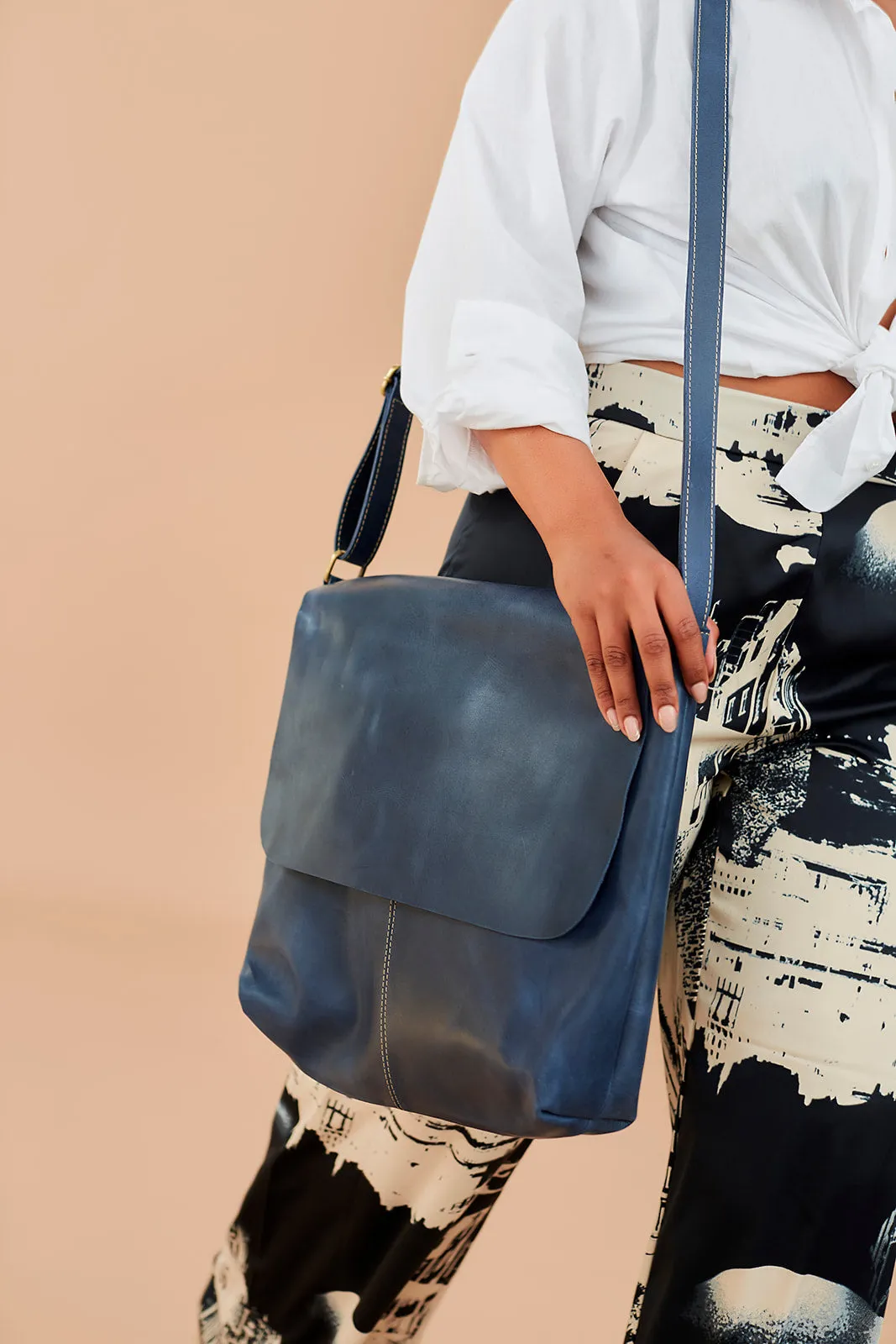 Telak Leather Messenger Bag - Nile Blue